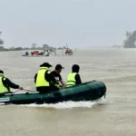 Đang tổ chức tìm kiếm 3 người bị lũ cuốn mất tích ở Huế