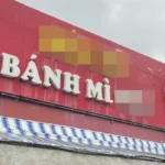 Số ca ngộ độc sau khi ăn bánh mì ở TP.HCM tăng lên 51, có nhiều người cùng công ty